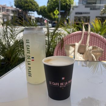Le Cafe Plage - Lemonade & Cappuccino - Coffee & Tea Near Me - Santa Monica, California Le Cafe Plage - Lemonade & Cappuccino - Coffee & Tea Near Me - Santa Monica, California