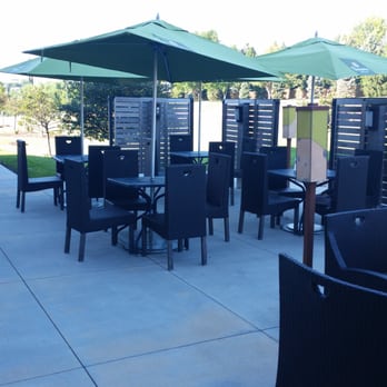 Panera Bread - Patio area - Sandwiches Near Me - Papillion, Nebraska