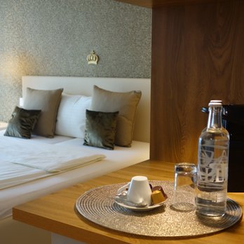 Birdland - Free Nespresso, complimentary water - Hotels Near Me - Sempach Station, LU
