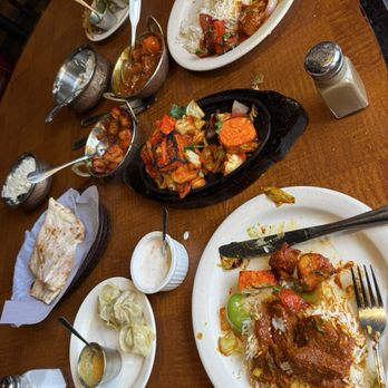 Himalayan Sherpa Cuisine - Vegetable Momo, Paneer Tikka Masala, Lamb Korma, Chicken Chilly, Chicken Vindaloo, Raita, Vegetable Pakora, Vegetable Samosas, Badami Naan - Himalayan/Nepalese Near Me - Carlsbad, California Himalayan Sherpa Cuisine - Vegetable Momo, Paneer Tikka Masala, Lamb Korma, Chicken Chilly, Chicken Vindaloo, Raita, Vegetable Pakora, Vegetable Samosas, Badami Naan - Himalayan/Nepalese Near Me - Carlsbad, California