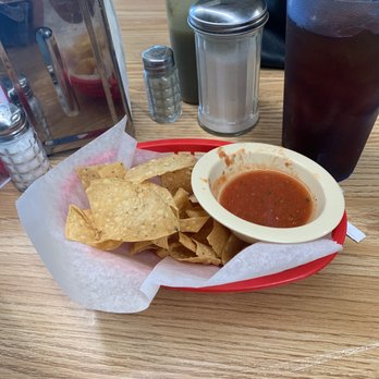 Oblate Cafe - Chips and salsa - Mexican Near Me - San Antonio, Texas