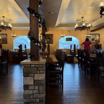 Barrigas Mexican Restaurant - Inside - Mexican Near Me - Garden City, Idaho