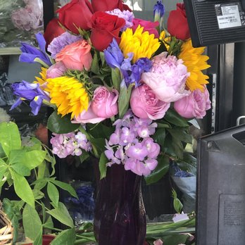 Bea Flowers - Gramas flowers  she loved them - Florists Near Me - Los Angeles, California
