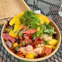 Tai Chi Bubble Tea - Spicy tuna and mango poke bowl