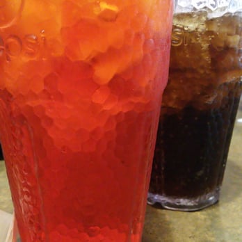 Pizza Hut - a glass of soda and a plate of food - Pizza Near Me - Las Cruces, New Mexico Pizza Hut - a glass of soda and a plate of food - Pizza Near Me - Las Cruces, New Mexico