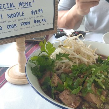 Unchai Thai Restaurant - boat noodles - Thai Near Me - Vancouver, British Columbia
