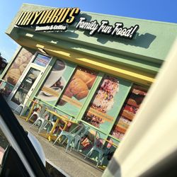 Maynards Donuts - Outside