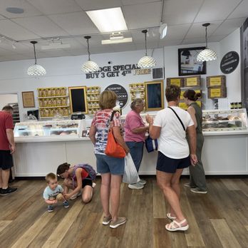 Fudge Du Locke - Inside - Specialty Food Near Me - Sault Ste. Marie, Michigan