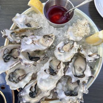 Parker Rooftop - happy hour oysters - Desserts Near Me - Vancouver, British Columbia Parker Rooftop - happy hour oysters - Desserts Near Me - Vancouver, British Columbia