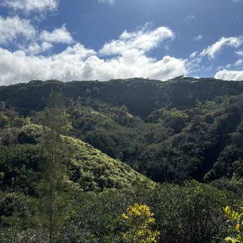 North Shore EcoTours - one of the many incredible views along the way - Hiking Near Me - Haleiwa, Hawaii North Shore EcoTours - one of the many incredible views along the way - Hiking Near Me - Haleiwa, Hawaii