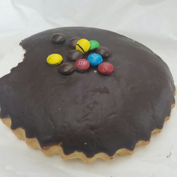 Estrella Bakery - Bakeries Near Me - Schaumburg, Illinois