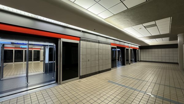 Pittsburgh International Airport by null