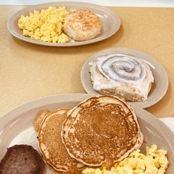 Tudor's Biscuit World - Breakfast