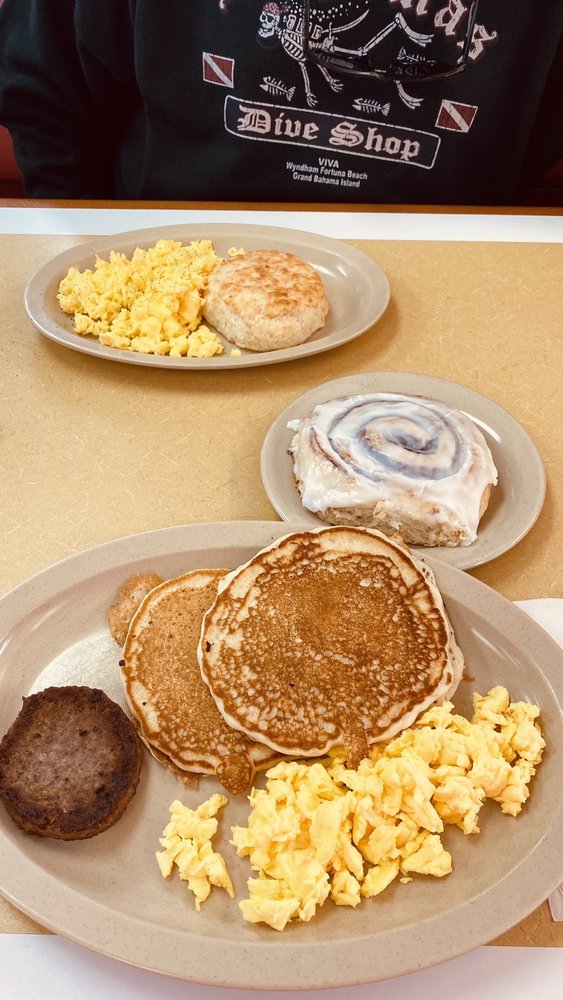 TUDOR’S BISCUIT WORLD Updated September 2024 13 Photos & 10 Reviews