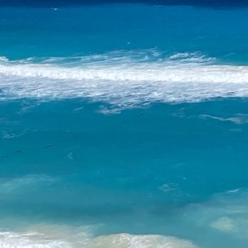 Hard Rock Hotel - Nice waves - Hotels Near Me - Cancún, ROO