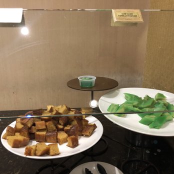 Kim Son - tapioca jello and some sort of bread - Vietnamese Near Me - Houston, Texas