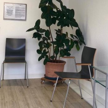 Dr. med. Birgit Cremer - Wartezimmer Praxis für Neurologie und Psychiatrie Frau Dr. Cremer, Dr. Buchberger, Dr Hoffman am Friesenplatz in Köln - Psychiatrists Near Me - Cologne, NW Dr. med. Birgit Cremer - Wartezimmer Praxis für Neurologie und Psychiatrie Frau Dr. Cremer, Dr. Buchberger, Dr Hoffman am Friesenplatz in Köln - Psychiatrists Near Me - Cologne, NW