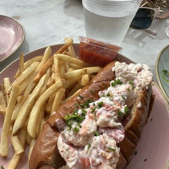 Fish House - Lobster roll - Bars Near Me - Cape May, New Jersey Fish House - Lobster roll - Bars Near Me - Cape May, New Jersey