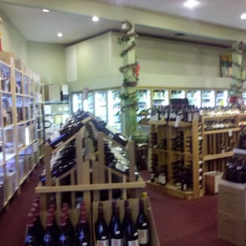 Le Petit Vendome - Beer, Wine & Spirits Near Me - La Canada, California