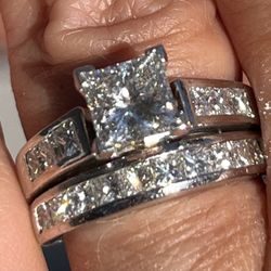 Braidy Jewelers - This is a custom ring Tony made for me! It is absolutely stunning! Every piece of jewelry he has made for me is so beautiful.