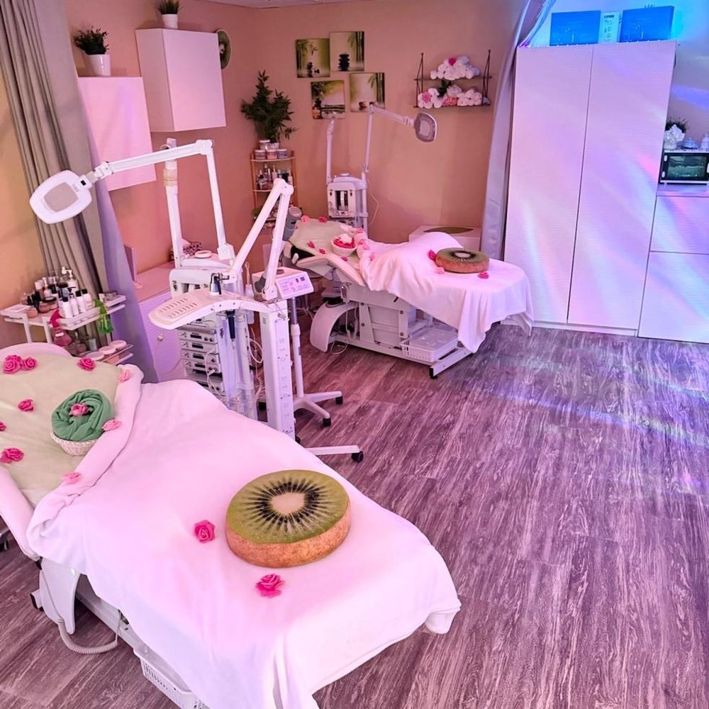 Kiwi Spa - Couples welcome - Cosmetics & Beauty Supply Near Me - San Diego, California Kiwi Spa - Couples welcome - Cosmetics & Beauty Supply Near Me - San Diego, California