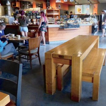 Good Earth Coffeehouse - Inside seating - Cafes Near Me - Banff, Alberta