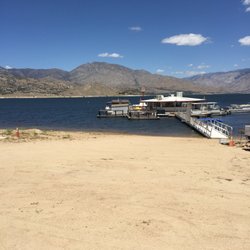 Red's Marina & Deli