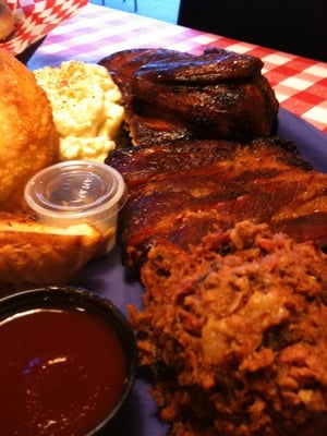 Armadillo Willy's BBQ by null