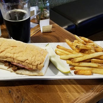 TAP HOUSE 24 - CLOSED - Updated December 2025 - 30 Photos & 36