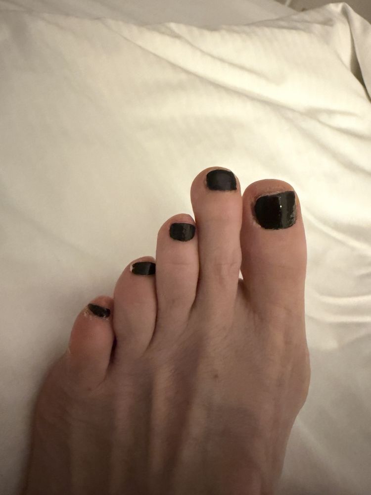 Glamour Nail Logo