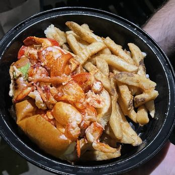 Boston Sail Loft - New England Lobster Roll - Bars Near Me - Boston, Massachusetts Boston Sail Loft - New England Lobster Roll - Bars Near Me - Boston, Massachusetts