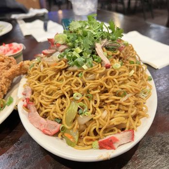 Side Street Inn - Yakisoba - Hawaiian Near Me - Honolulu, Hawaii