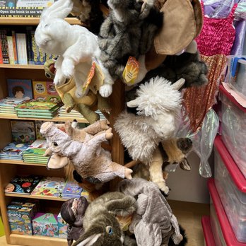 Silver Moon Kids - rack of Folkmanis puppets! - Children's Clothing Near Me - Oakland, California Silver Moon Kids - rack of Folkmanis puppets! - Children's Clothing Near Me - Oakland, California