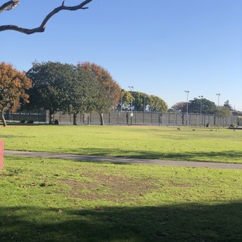 Nicholl Park - Tennis courts At left, b-ball on the right. - Parks Near Me - Richmond, California Nicholl Park - Tennis courts At left, b-ball on the right. - Parks Near Me - Richmond, California