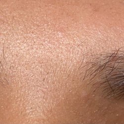 Thread Wax & Beyond - Mid area had a good amount of noticeable hairs untouched as well