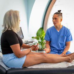 Metro Vein Centers - Midtown Manhattan - We offer FREE evaluations!