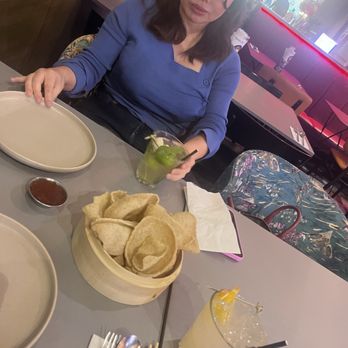Tampopo - Cucumber lime spritz, prawn crackers (shrimp chips) - Asian Fusion Near Me - Manchester, ABE