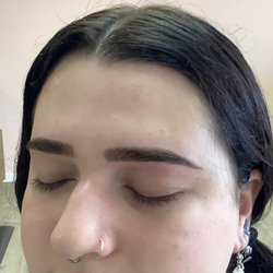 Thread’in Shape & Spa - Henna brow & thread & shape
