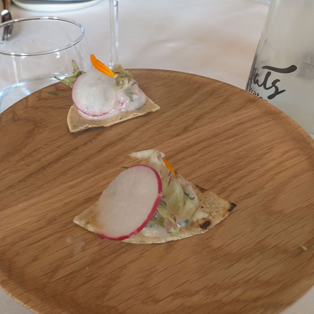 Ballynahinch Castle Hotel - Amuse bouche - Hotels Near Me