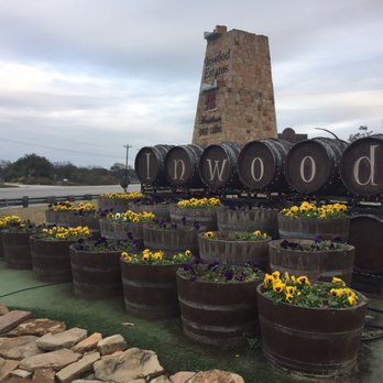Inwood Estates Vineyards - Wineries Near Me - Fredericksburg, Texas