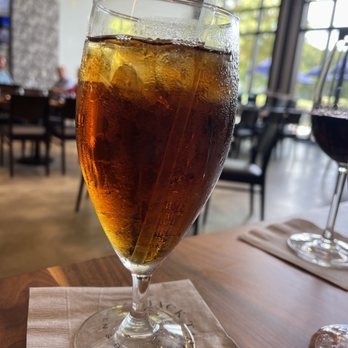 Back Table Kitchen & Bar - Tea - Bars Near Me - The Woodlands, Texas