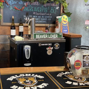 Belching Beaver Pub 980 - Order counter - Brewpubs Near Me - Vista, California Belching Beaver Pub 980 - Order counter - Brewpubs Near Me - Vista, California