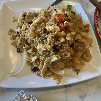 Saby Thai Restaurant - 43. Pineapple Fried Rice - Thai Near Me - San Jose, California Saby Thai Restaurant - 43. Pineapple Fried Rice - Thai Near Me - San Jose, California