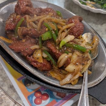 Mark's Duck House - Sizzling Filet Steak In Black Pepper Sauce - Dim Sum Near Me - Falls Church, Virginia