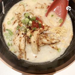 YUMM Thai Sushi and Beyond - Wonton Soup Lunch Starter