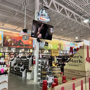 Bubbles Liquor World - Inside - Beer, Wine & Spirits Near Me - Castle Rock, Colorado