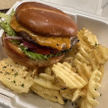 Smithville Brewing Company - Cheeseburger! - Brewpubs Near Me - Smithville, Texas Smithville Brewing Company - Cheeseburger! - Brewpubs Near Me - Smithville, Texas