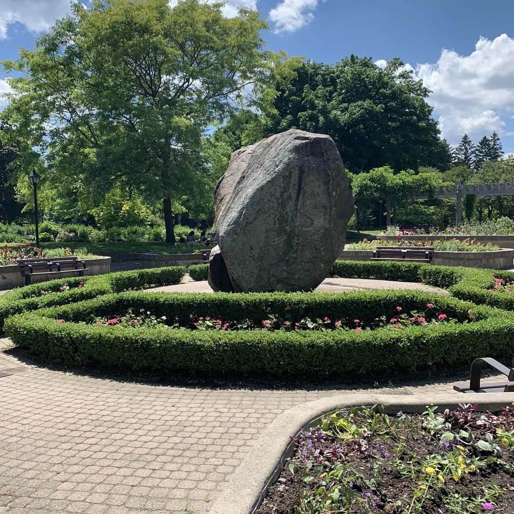 Rosetta McClain Gardens - Parks Near Me - Toronto, Ontario