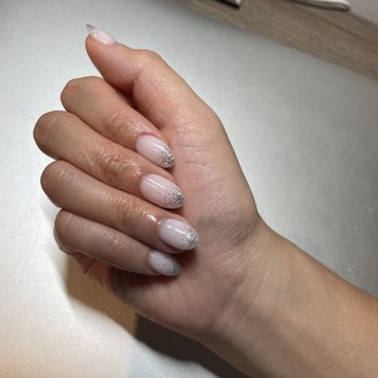 Madelyn Chicago Nail Spa - Dip powder #19 (tequila rose, I believe) with glitter #45 - Nail Salons Near Me - Chicago, Illinois