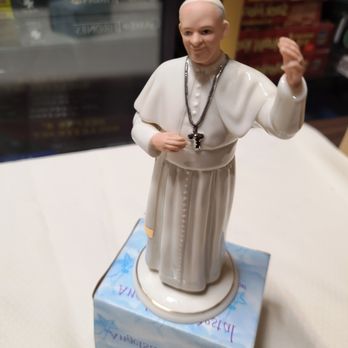 International Imports - Lenox pope Statue. - Gift Shops Near Me - Modesto, California International Imports - Lenox pope Statue. - Gift Shops Near Me - Modesto, California